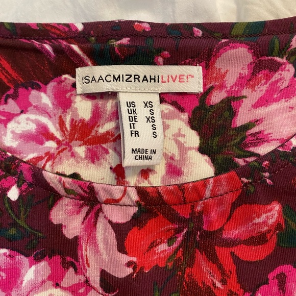 Isaac Mizrahi, floral, peplum top with 3/4 sleeves. Size XS - Picture 8 of 8
